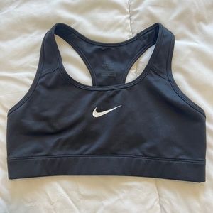 Nike swoosh light support sports bra